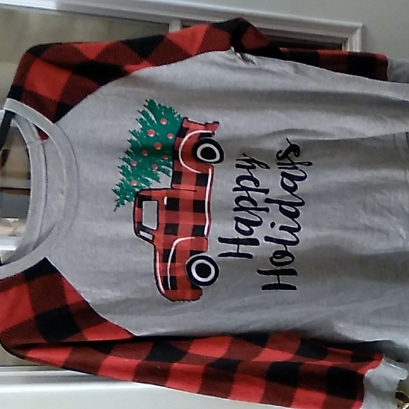 Happy Holidays PJ Top. NWOT 2X - Picture 7 of 8